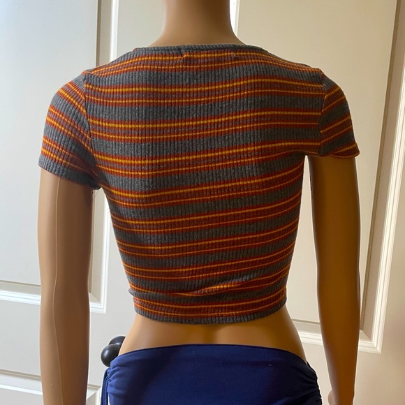 Like New Project Social T x Urban Outfitters Tie Front Wrap Crop Top Tee - Picture 4 of 6